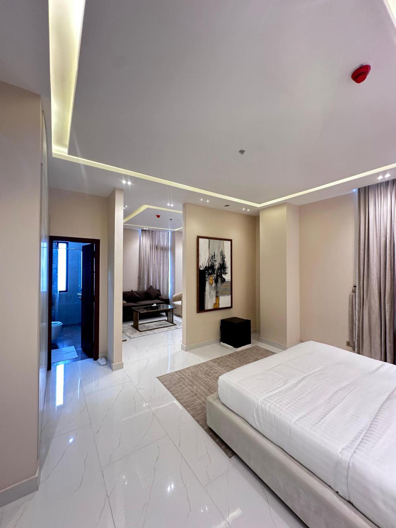 Pavilion Suites - Premium Aparthotel In Bahria Town Равалпинди Экстерьер фото
