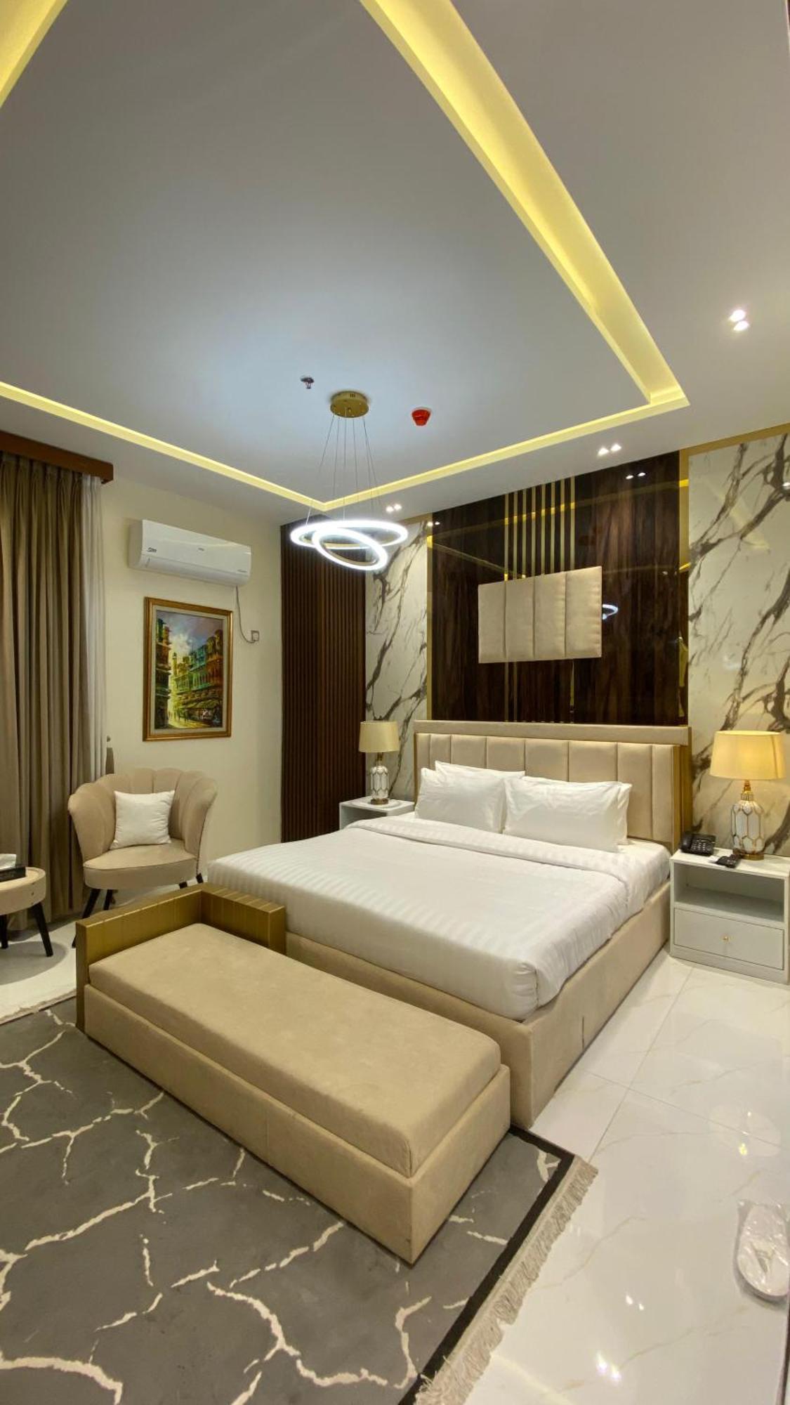 Pavilion Suites - Premium Aparthotel In Bahria Town Равалпинди Экстерьер фото